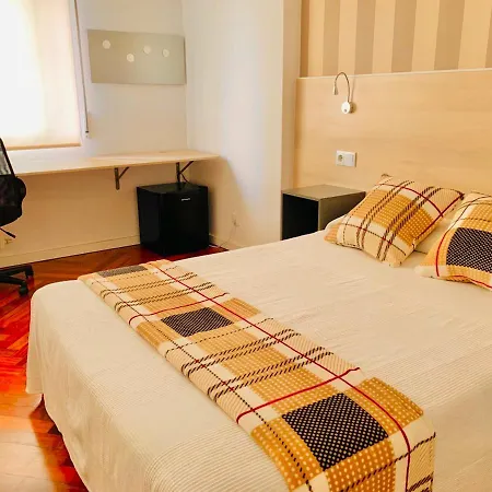 Family & Groups Space, Santiago Center - No Kitchen Apartment Santiago de Compostela