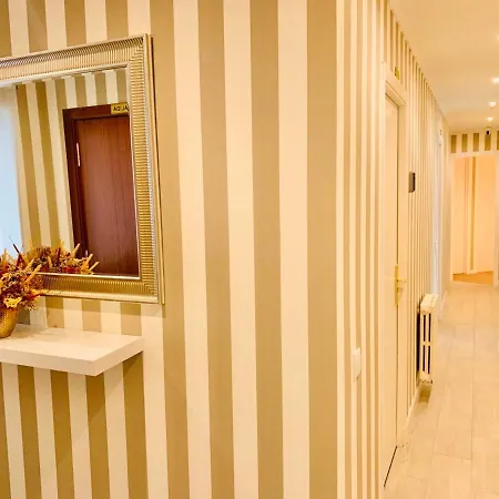 Family & Groups Space, Santiago Center - No Kitchen Apartment *